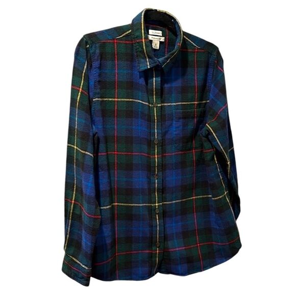 L.L. Bean Relaxed Fit Blue Plaid Brushed Flannel Button Down Med. Item #273137 - Picture 1 of 5